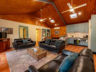 Scrbblygum Lodge lounge