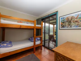 Scrbblygum Lodge bedroom